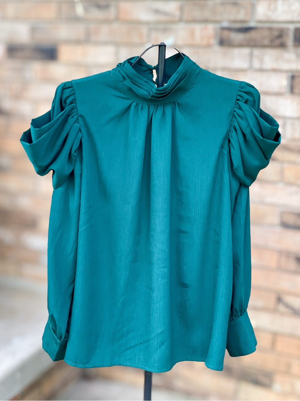 NWT Entro Emerald Green Ruffle Sleeve Mock Neck Blouse Size Large